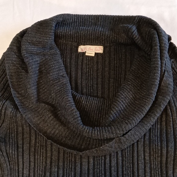 It's Our Time Sweater Gray Long Sleeves Large - Picture 5 of 8